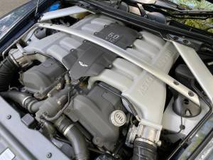 Bild 19/46 von Aston Martin DB 9 (2010)