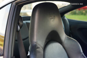 Image 21/26 of Porsche 911 Carrera S (2005)