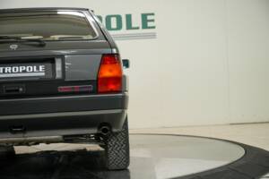 Image 22/46 of Lancia Delta HF Integrale (1988)
