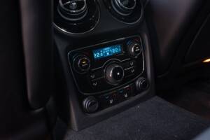 Immagine 15/37 di Jaguar XJ 5.0 (2011)