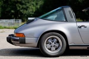 Image 21/44 de Porsche 911 Carrera 3.2 &quot;#250.000 911&quot; (1988)