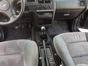 Bild 27/50 von Ford Escort 1.8 16v (1992)