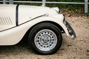 Image 11/43 of Morgan Plus 8 Inj. (1984)