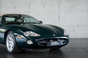 Bild 19/50 von Jaguar XK8 4.0 (2002)