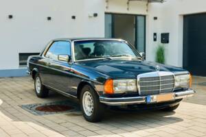 Bild 15/99 von Mercedes-Benz 230 CE (1983)