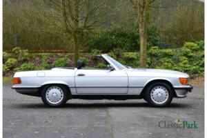 Image 18/50 of Mercedes-Benz 300 SL (1986)