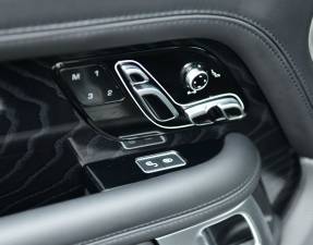 Image 26/50 of Land Rover Range Rover Vogue SDV8 (2019)