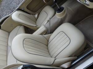 Image 18/32 of Austin-Healey 3000 Mk II (BT7) (1962)