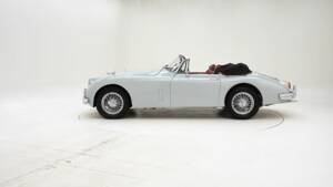 Image 8/15 of Jaguar XK 150 3.8 SE DHC (1961)