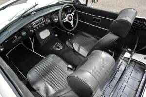 Image 43/50 of MG MGB (1972)
