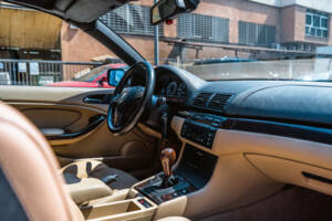 Imagen 17/37 de BMW 325Ci (2002)