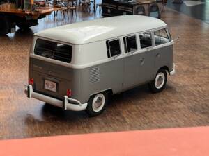Image 10/36 of Volkswagen T1 minibus (1963)