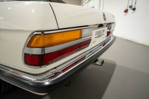 Afbeelding 32/52 van BMW 528i (1984)