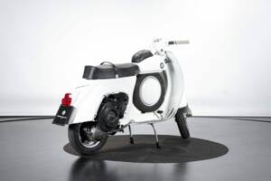 Image 4/49 de Piaggio Vespa 50 SS (1966)