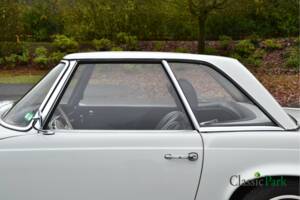 Image 37/50 of Mercedes-Benz 250 SL (1966)