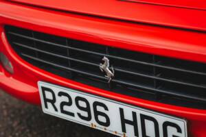 Image 22/50 de Ferrari F 355 Berlinetta (1998)