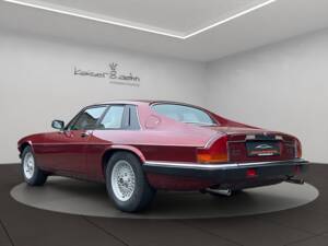 Image 6/23 of Jaguar XJ-S V12 (1990)