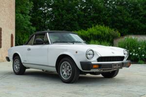 Image 4/50 de FIAT Spider 2000 Pininfarina 50th Anniversary Edition (1981)