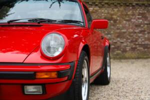 Image 23/50 of Porsche 911 Carrera 3.2 (1988)