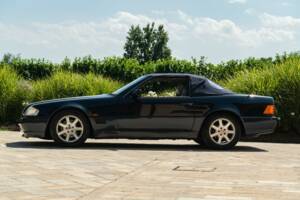Image 7/45 of Mercedes-Benz 500 SL (1990)