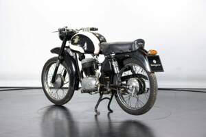 Immagine 2/50 di MV Agusta 125 TR (1958)