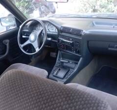 Image 25/51 of BMW 318i (1985)