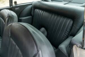 Image 39/50 de Aston Martin DB 5 Vantage (1965)