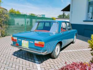 Image 6/10 of Lancia 2000 (1971)