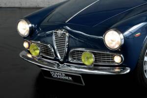 Image 10/50 de Alfa Romeo Giulia 1600 Sprint (1962)