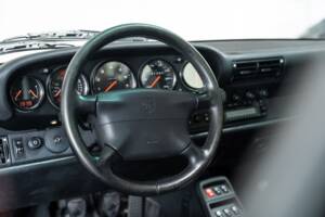 Bild 11/39 von Porsche 911 Carrera 4S (1997)