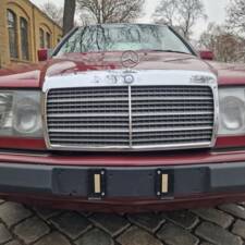 Immagine 47/162 di Mercedes-Benz 230 CE (1989)