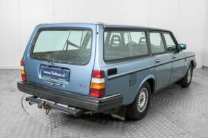 Image 26/50 de Volvo 240 Turbo (1983)