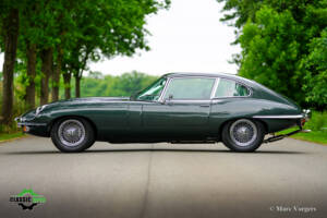 Image 3/61 de Jaguar Type E (2+2) (1969)