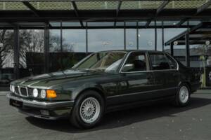 Image 2/36 of BMW 750iL (1989)