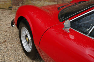 Afbeelding 19/50 van Ferrari Dino 246 GTS (1973)