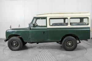 Image 9/50 of Land Rover 109 (1978)