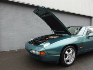Bild 66/99 von Porsche 928 GTS (1992)