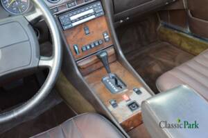 Image 37/47 de Mercedes-Benz 560 SL (1986)