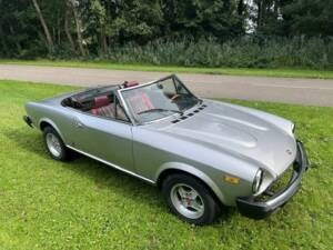 Afbeelding 1/8 van FIAT Spider 2000 (1981)