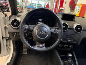 Immagine 9/15 di Audi A1 2.0 TDI (2012)