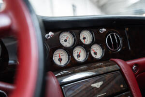 Bild 20/45 von Bentley Azure (2007)