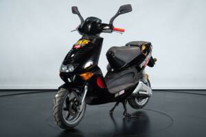 Image 2/23 of Aprilia SR 50 (1997)