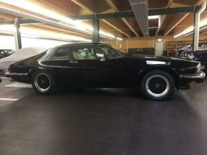 Image 3/24 de Jaguar XJ-S H.E. (1985)