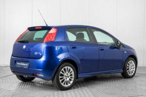 Bild 2/50 von FIAT Grande Punto 1.4 (2009)
