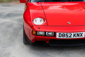 Image 12/50 of Porsche 928 S (1986)