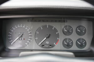 Image 49/50 of Jaguar XJ 220 (1993)