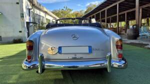 Image 12/61 de Mercedes-Benz 220 S Cabriolet (1957)