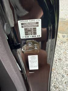 Image 19/24 of Jaguar XKR (2005)