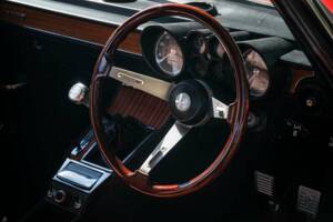 Image 36/45 of Alfa Romeo 2000 GT Veloce (1975)