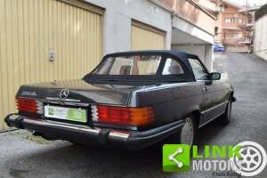 Image 5/10 of Mercedes-Benz 560 SL (1986)